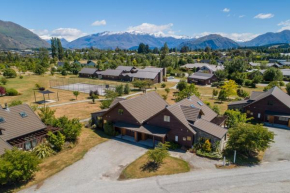 Grandview Retreat - Wanaka Holiday Home